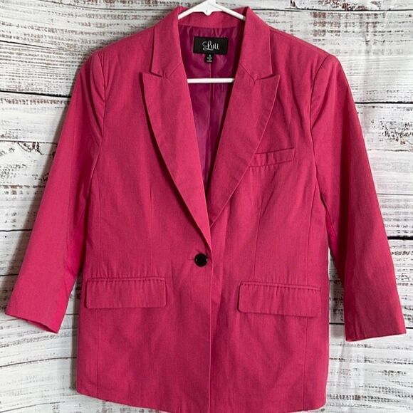 Luii Blazer Womens size Small 3/4 sleeve one button Pink Barbiecore New - Picture 2 of 8